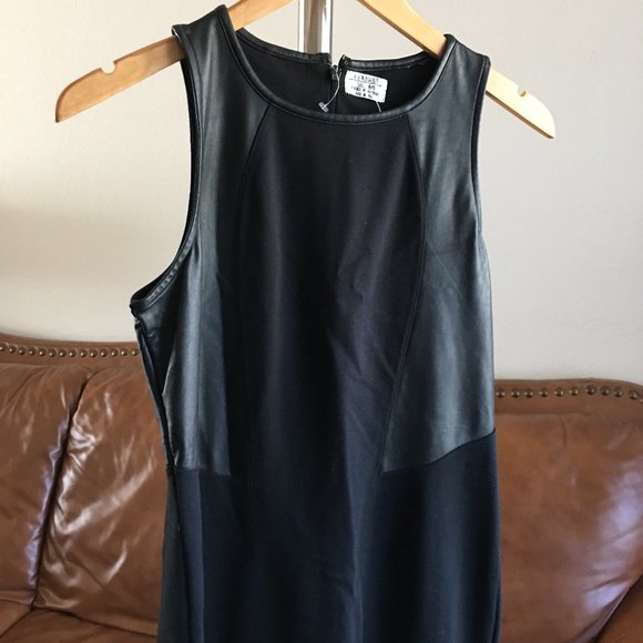 RUNAWAY THE LABEL Black Cocktail Dress With Faux Leather Insets Size 8 - Picture 7 of 10